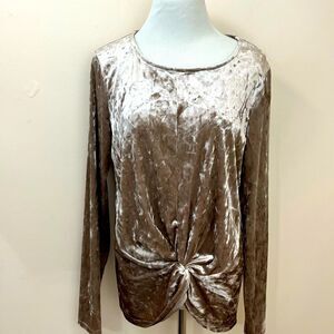 Pleione Champagne Velvet Knot Front Top Long Sleeve M